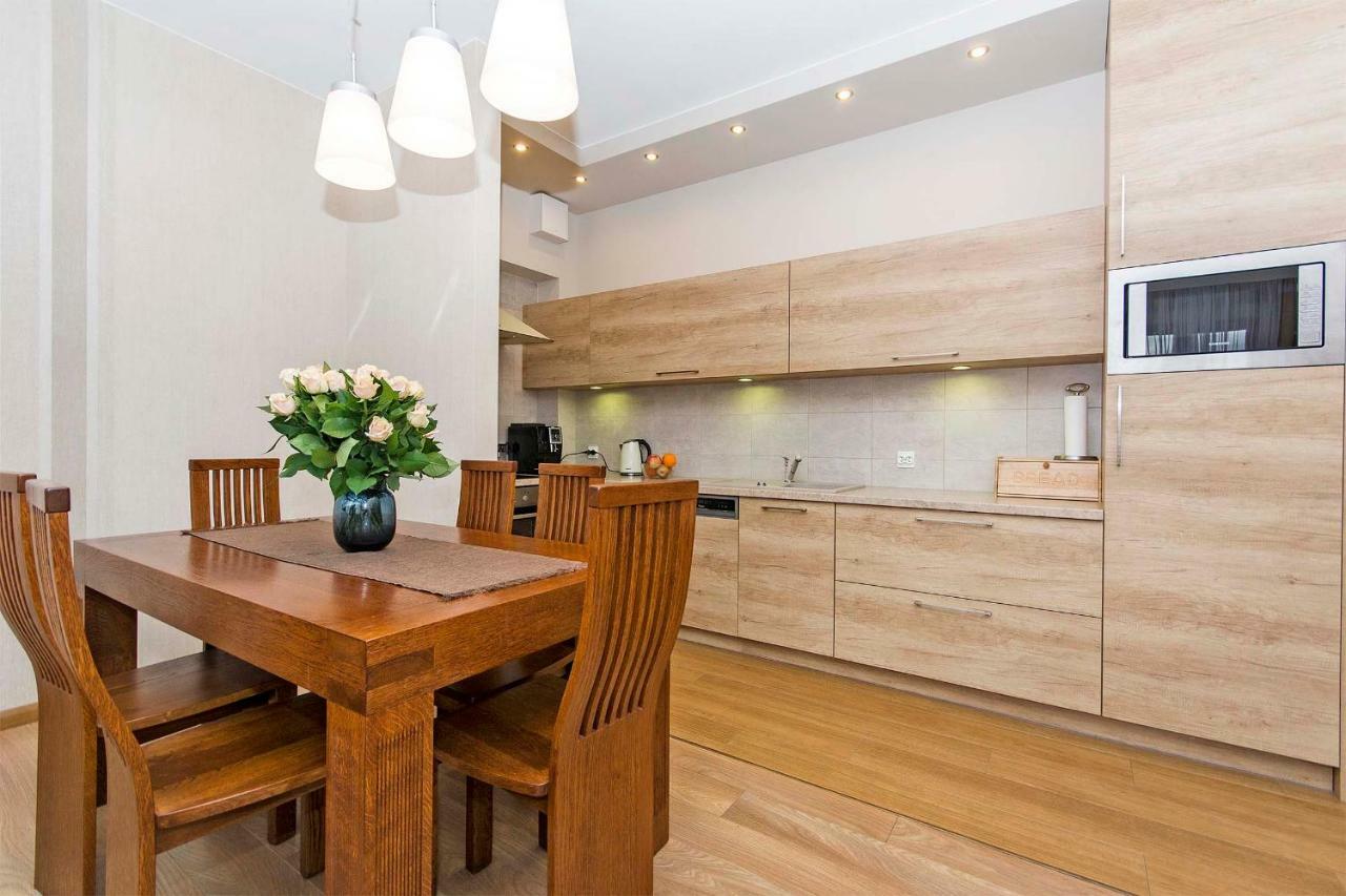 Gold - Neptun Park By Oneapartments Apartmán