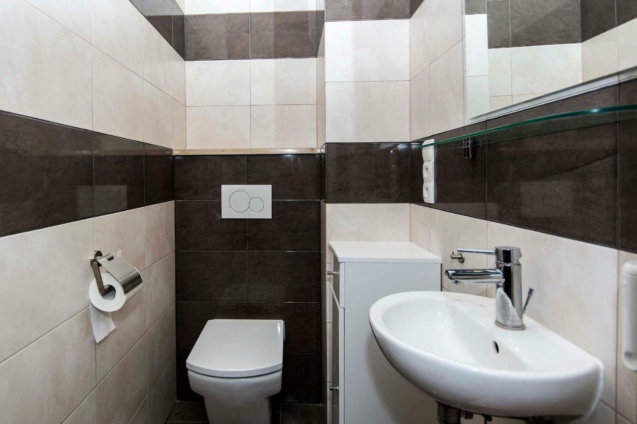 Gold - Neptun Park By Oneapartments Apartmán